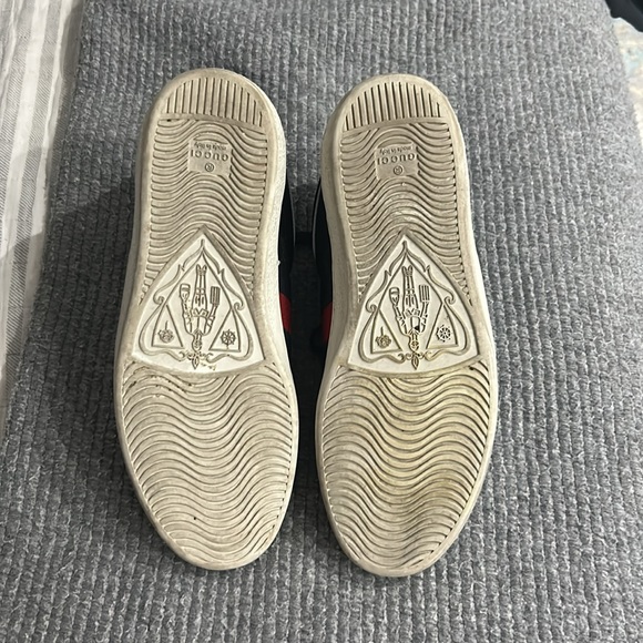 Gucci Men's Black and Red High-Top Sneakers - Picture 7 of 9